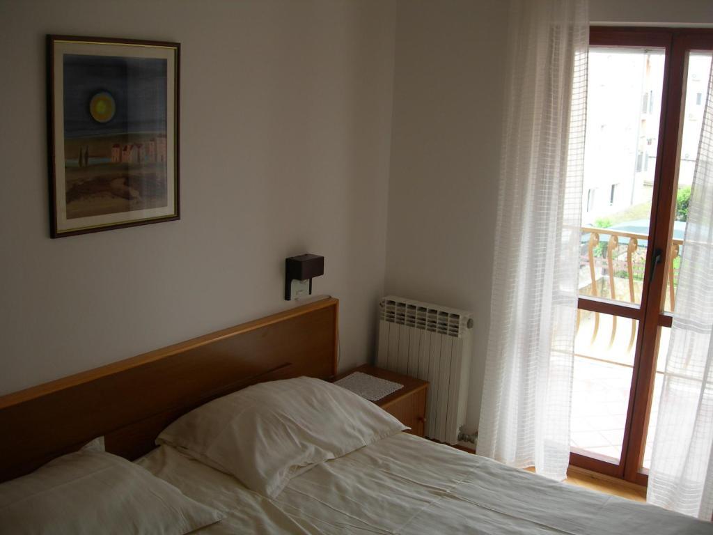 Nadija Apartman *